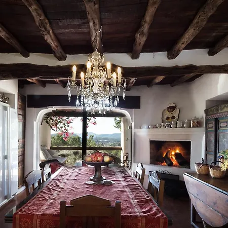 Sun Door - Amazing 6 Bedroom With Private Pool Villa Sant Carles de Peralta