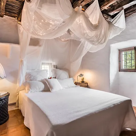 Sun Door - Amazing 6 Bedroom With Private Pool Sant Carles de Peralta