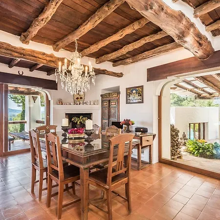 Sun Door - Amazing 6 Bedroom With Private Pool Sant Carles de Peralta